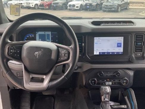 Used 2023 Ford Bronco Black Diamond w/ Sasquatch Package AWD/4WD image 18