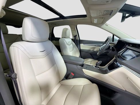 Used 2018 Cadillac XT5 Luxury AWD/4WD image 30