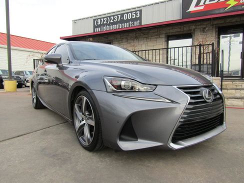 Used 2017 Lexus IS 200t image 6