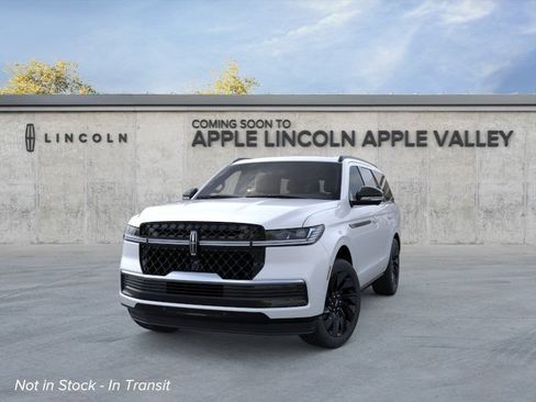 New 2026 Lincoln Navigator Reserve w/ Jet Appearance Package AWD/4WD image 2