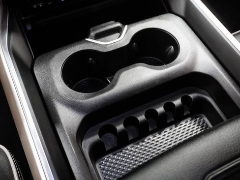 Certified 2019 RAM 1500 Laramie image 31