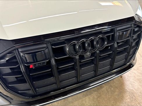 Used 2023 Audi SQ8 Prestige w/ Prestige Package AWD/4WD image 31