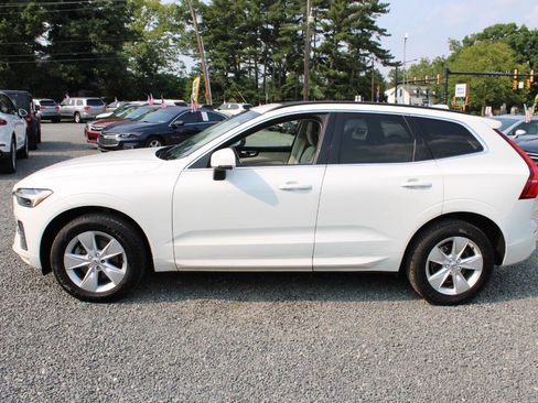 Used 2022 Volvo XC60 B5 Momentum AWD/4WD image 10