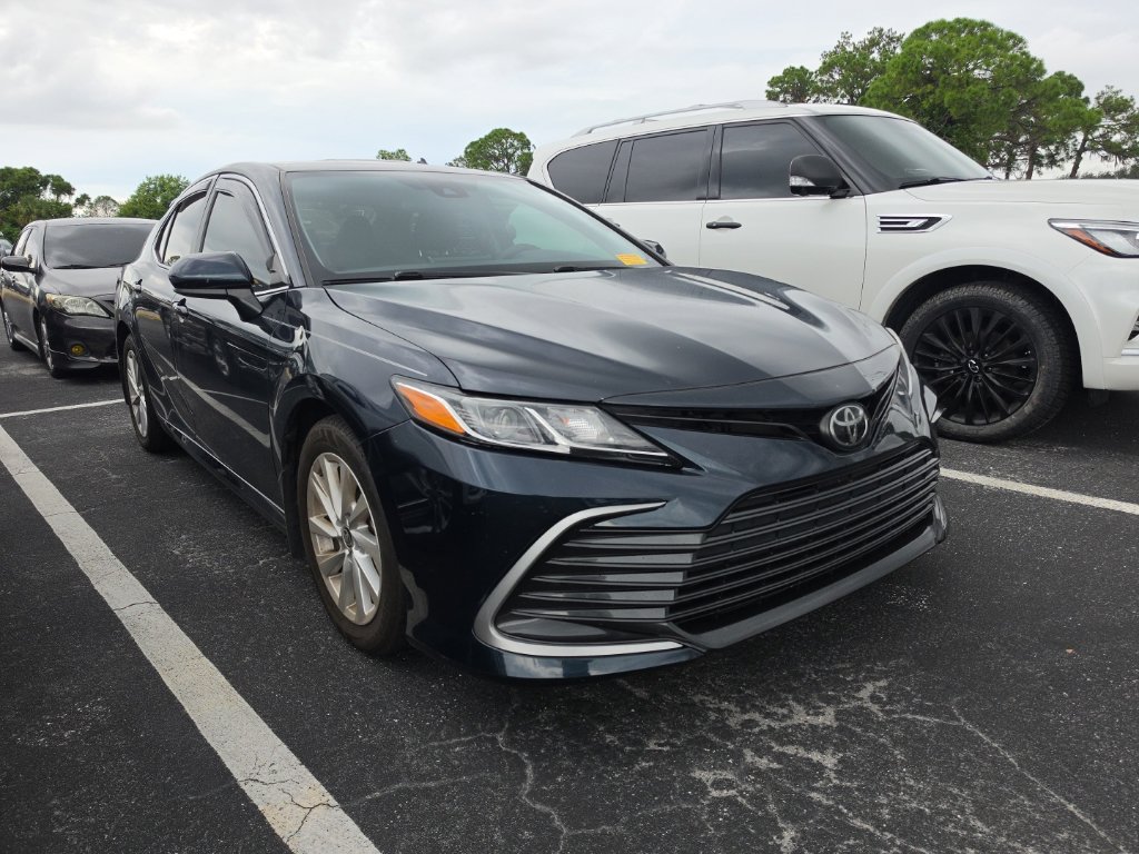 Used 2021 Toyota Camry LE FWD image 2