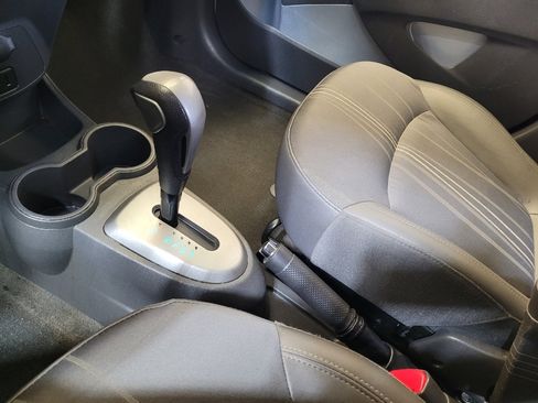 Used 2015 Chevrolet Spark LT image 26