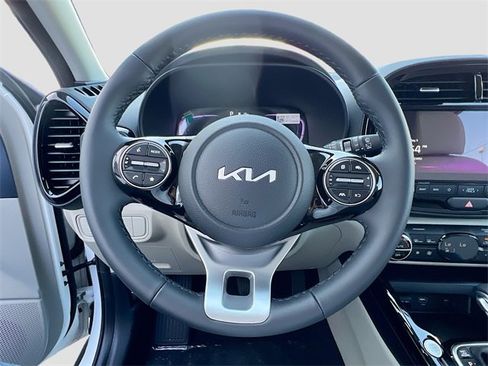 New 2025 Kia Soul EX image 11