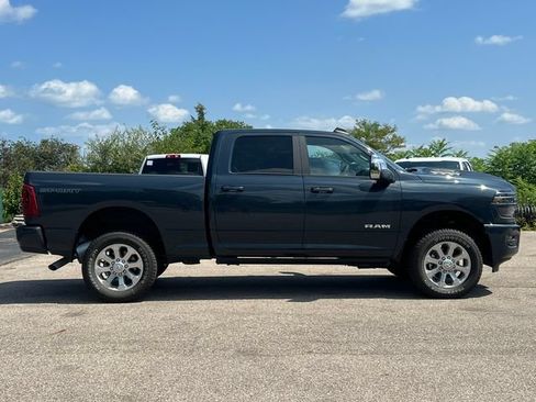 Used 2025 RAM 2500 Laramie AWD/4WD image 40