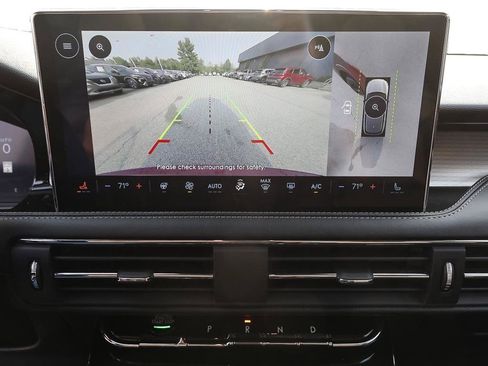Used 2025 Lincoln Corsair AWD w/ Equipment Group 101A image 18