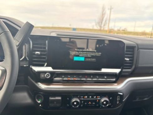 New 2026 Chevrolet Silverado 1500 LT w/ Z71 Off-Road Package image 18