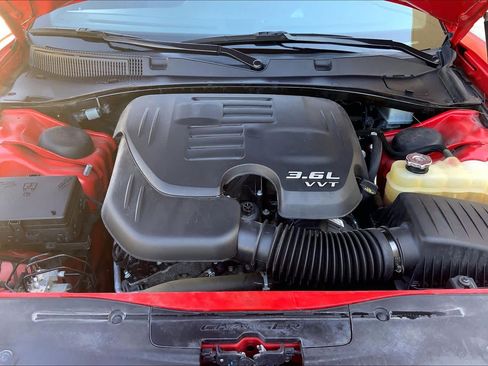 Used 2021 Dodge Charger SXT w/ Blacktop Package RWD image 29