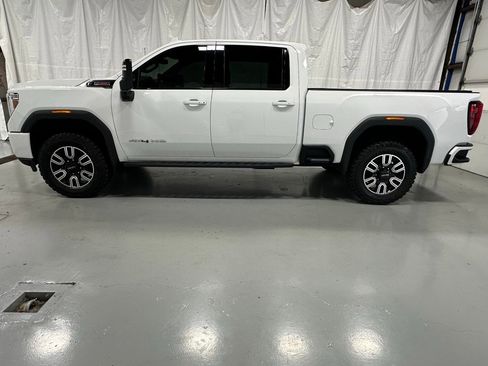 Used 2022 GMC Sierra 2500 AT4 image 4