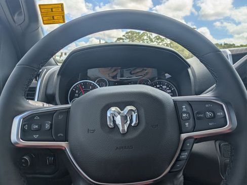 New 2026 RAM 2500 Big Horn AWD/4WD image 28