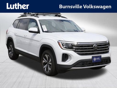 Certified 2025 Volkswagen Atlas SE AWD/4WD image 1