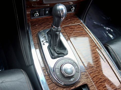 Used 2017 Nissan Armada Platinum image 26