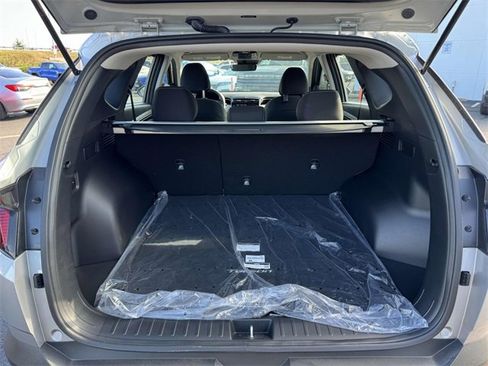 Used 2024 Hyundai Tucson SE image 9