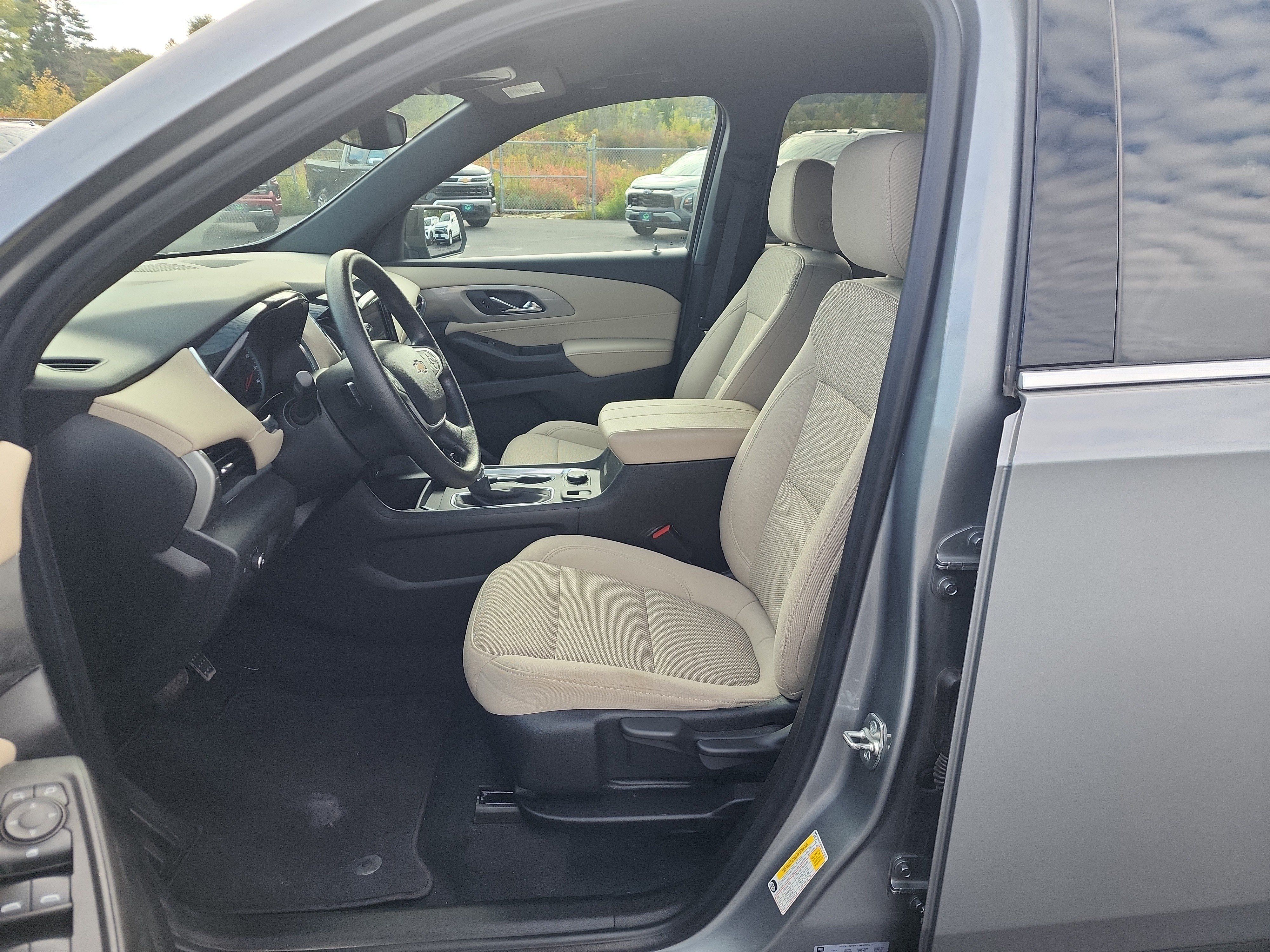 Certified 2023 Chevrolet Traverse LS AWD/4WD image 11