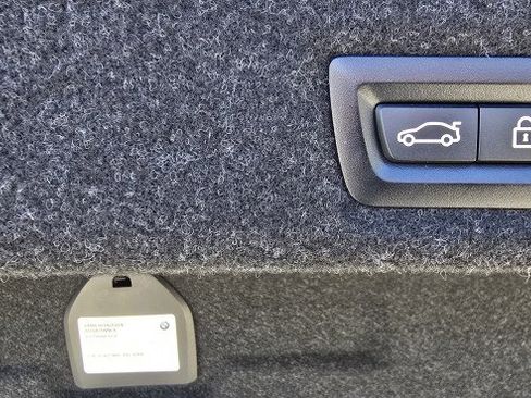 Used 2019 BMW 540i image 27