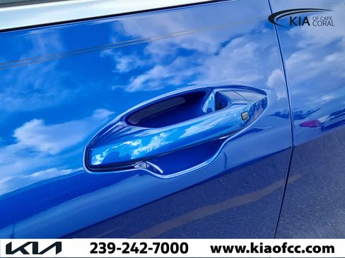 Certified 2024 Kia Sportage EX FWD image 8