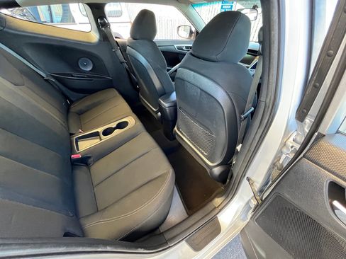 Used 2016 Hyundai Veloster image 14
