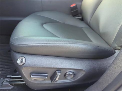 Used 2025 Toyota Grand Highlander FWD image 14