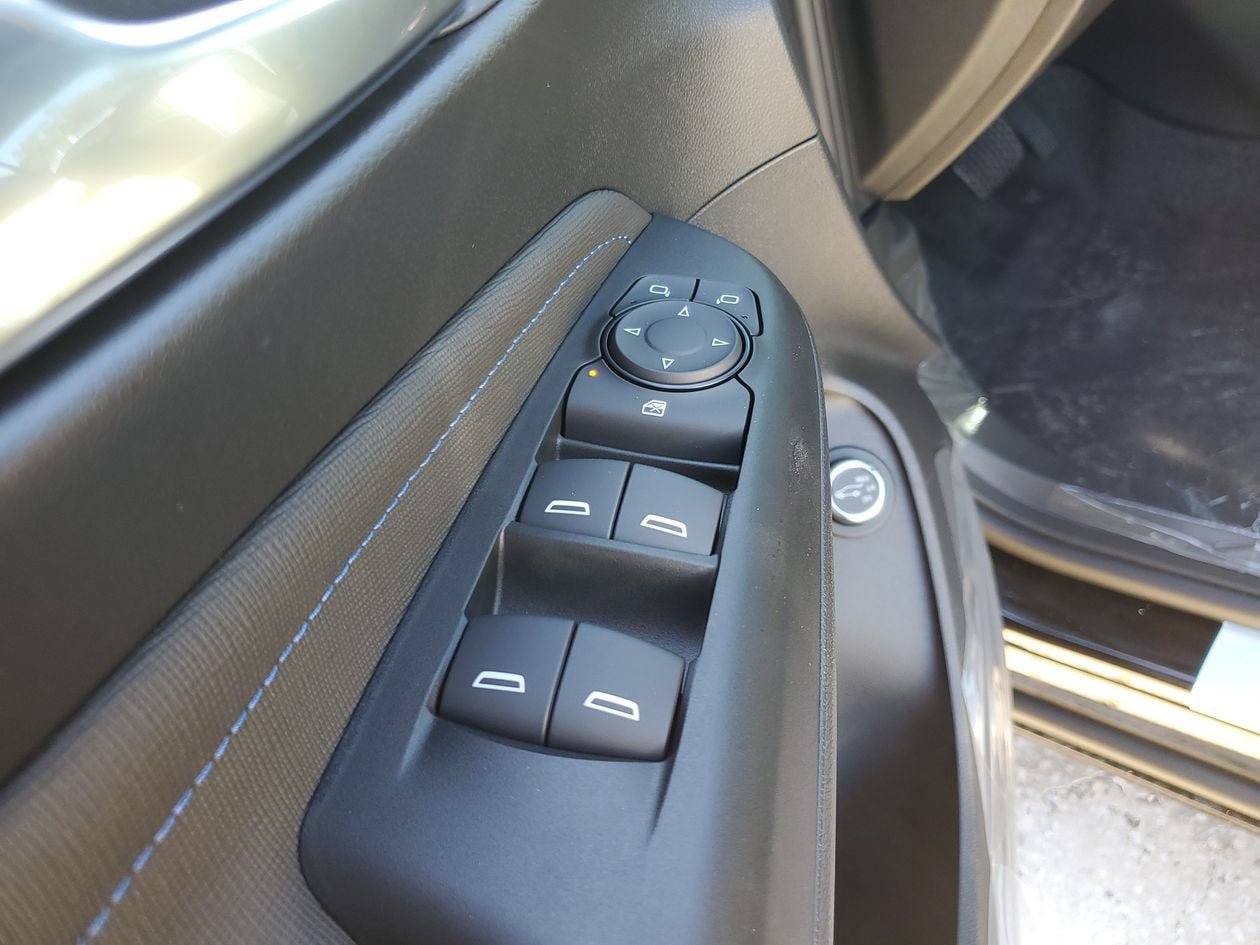 New 2026 Buick Envista Sport Touring w/ Convenience II Package FWD image 17