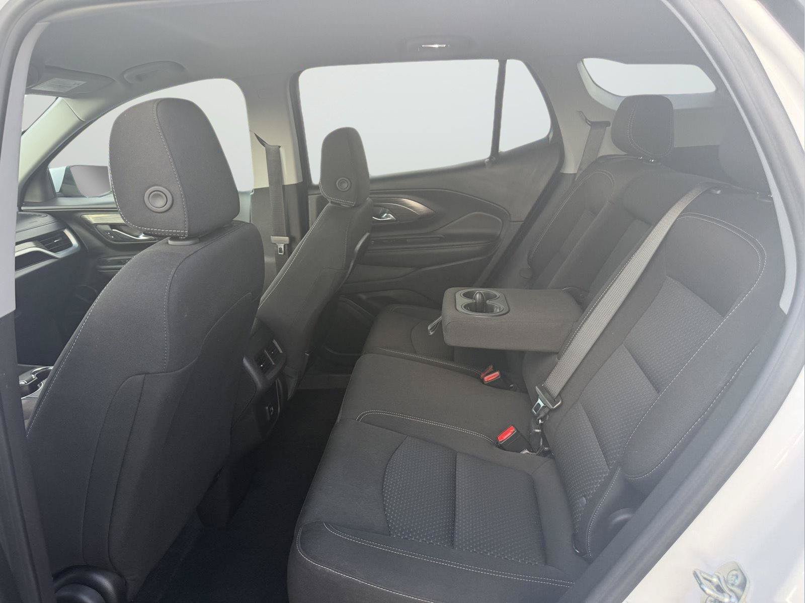 Used 2024 GMC Terrain SLE AWD/4WD image 14
