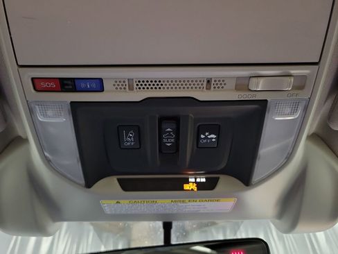 Used 2021 Subaru Forester Limited image 22