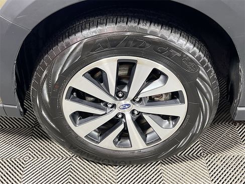 Used 2025 Subaru Outback Premium image 28