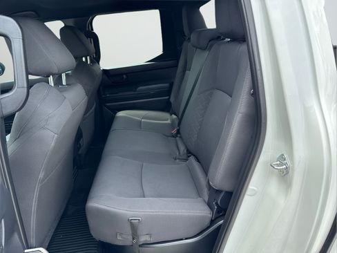 Used 2024 Toyota Tacoma SR5 AWD/4WD image 32