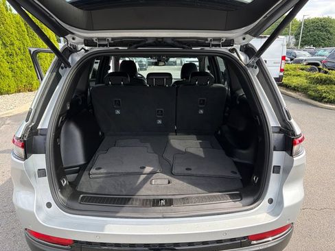 Used 2023 Jeep Grand Cherokee Altitude AWD/4WD image 21