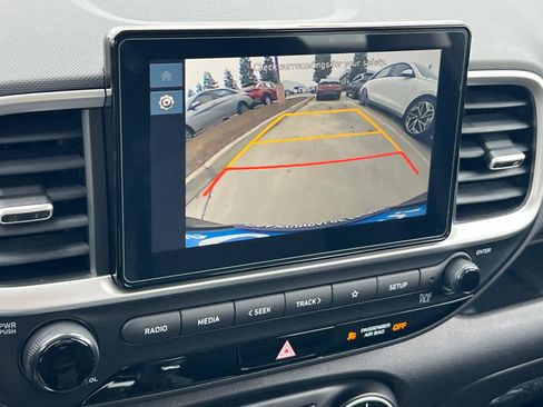 New 2026 Hyundai Venue SE image 19