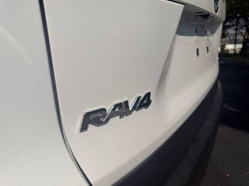 Used 2025 Toyota RAV4 LE AWD/4WD image 23