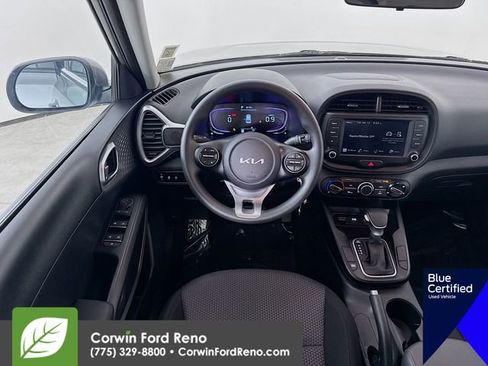 Used 2025 Kia Soul LX image 23