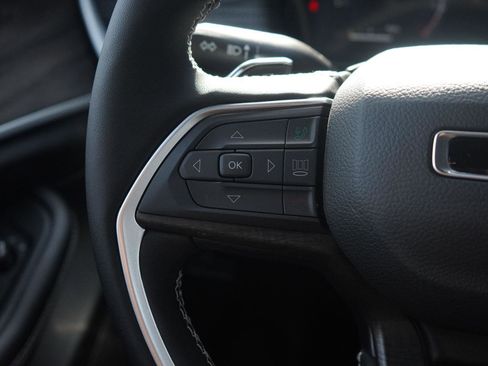 New 2026 Jeep Grand Cherokee Altitude image 15