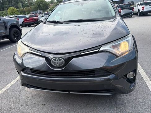 Used 2017 Toyota RAV4 XLE FWD image 8