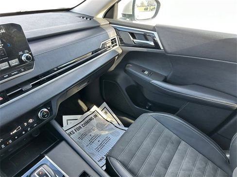 Used 2024 Mitsubishi Outlander SE image 29