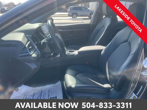 Used 2023 Toyota Camry SE image 23