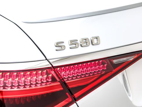 New 2026 Mercedes-Benz S 580 4MATIC Sedan image 9