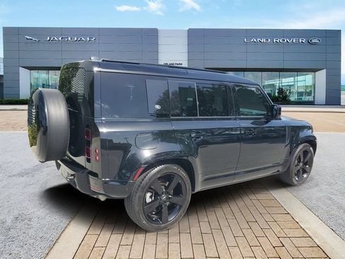Certified 2024 Land Rover Defender 110 X-Dynamic SE AWD/4WD image 5