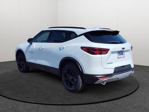 New 2026 Chevrolet Blazer LT w/ Convenience Package FWD image 4