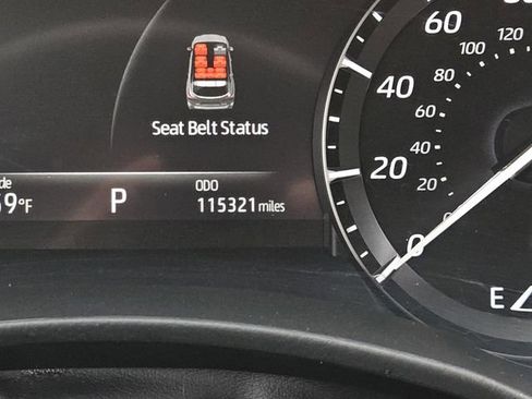 Used 2020 Toyota Highlander Limited image 26