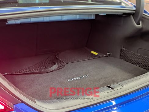 Used 2022 Genesis G70 3.3T RWD image 9