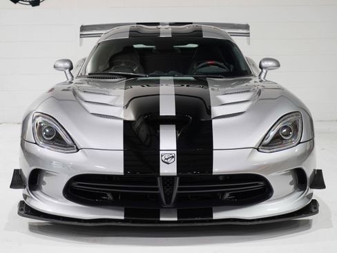Used 2016 Dodge Viper ACR RWD image 5