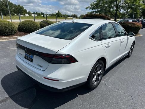 Certified 2023 Honda Accord EX image 3