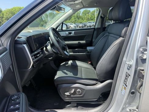 Used 2025 Hyundai Santa Fe SEL FWD image 15