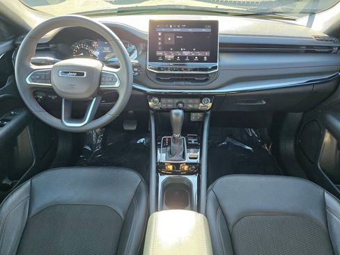 Used 2024 Jeep Compass Trailhawk AWD/4WD image 19