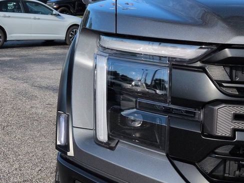 Used 2025 Ford F150 Raptor AWD/4WD image 9