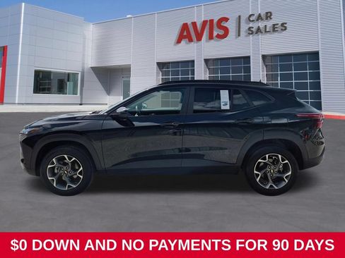 Used 2025 Chevrolet Trax LT w/ LT Convenience Package FWD image 10