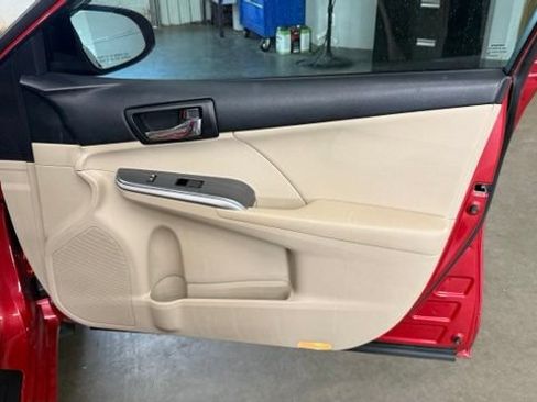 Used 2013 Toyota Camry XLE FWD image 17