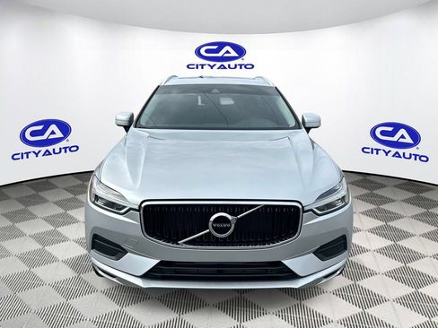 Used 2019 Volvo XC60 T5 Momentum w/ Multimedia Package AWD/4WD image 11